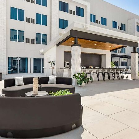 Cambria Hotel Waco University Riverfront Buitenkant foto