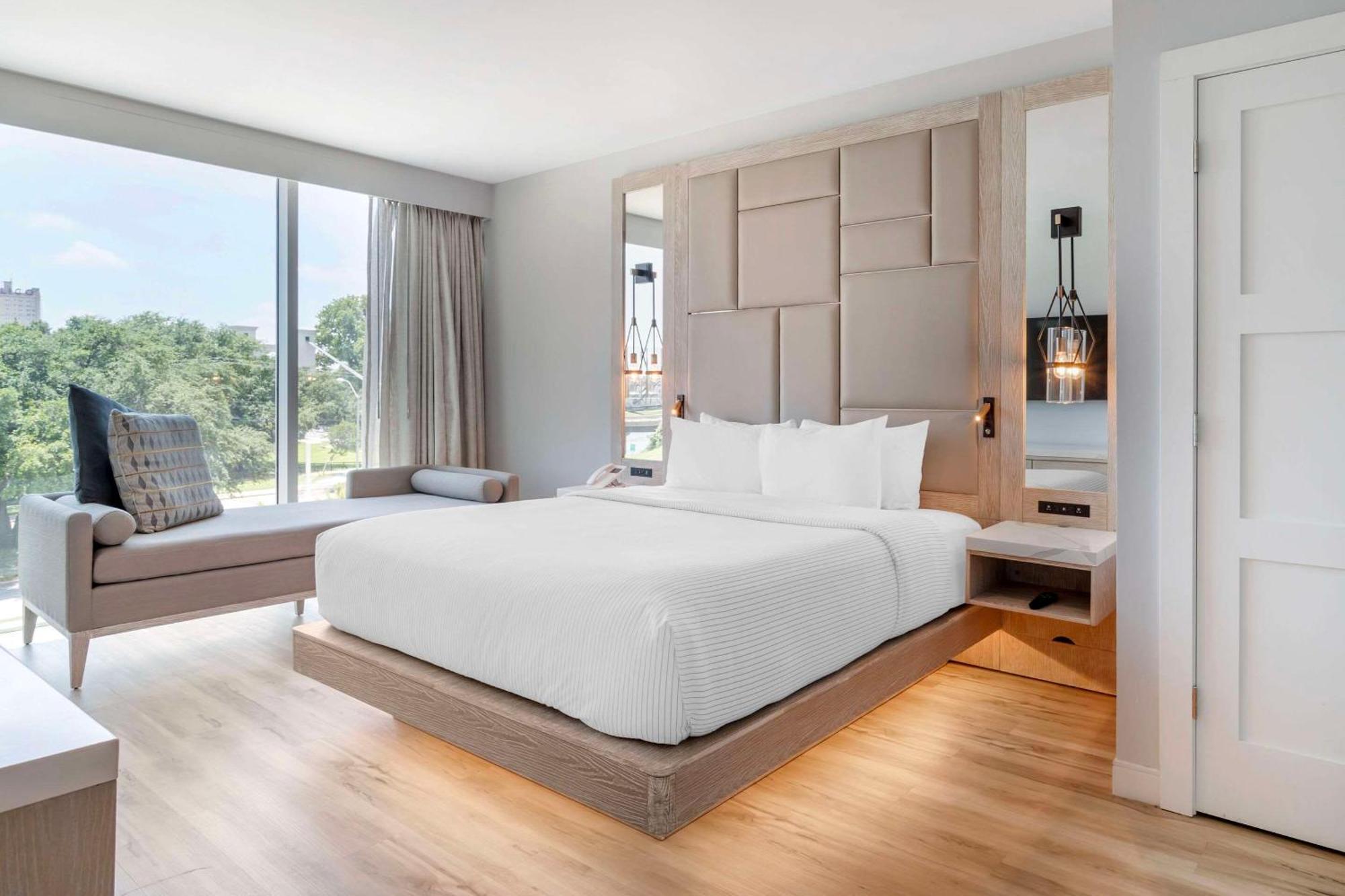 Cambria Hotel Waco University Riverfront Buitenkant foto