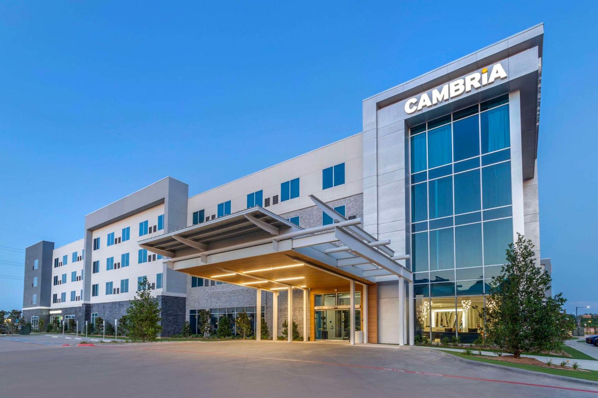 Cambria Hotel Waco University Riverfront Buitenkant foto